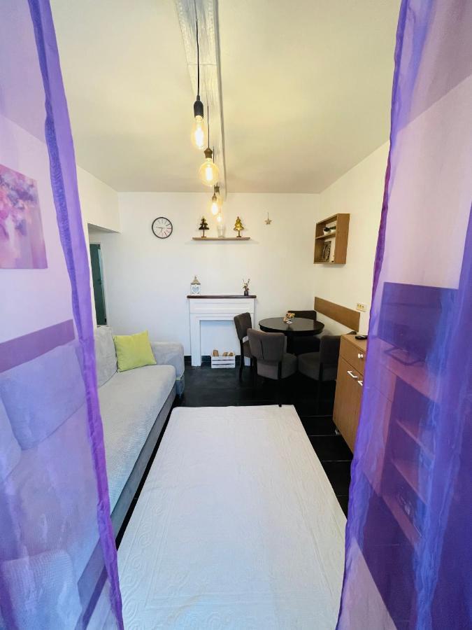 Perfect Place To Stay Self Check In-24H-Netflix-Wifi Resita Exterior photo