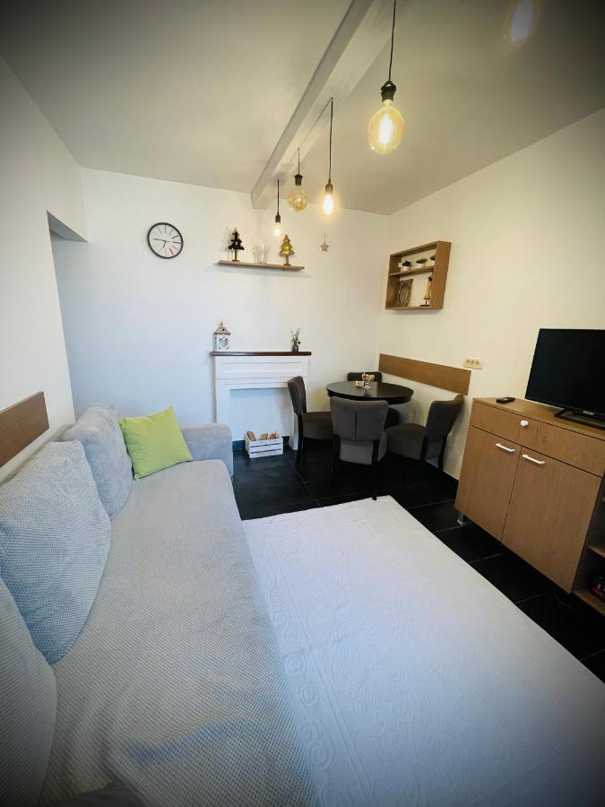 Perfect Place To Stay Self Check In-24H-Netflix-Wifi Resita Exterior photo